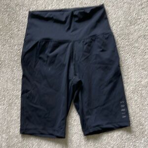 Virus women’s compression shorts